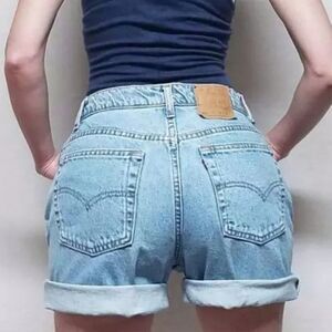 VINTAGE Levi's High Rise Wedgie Light Wash Shorts